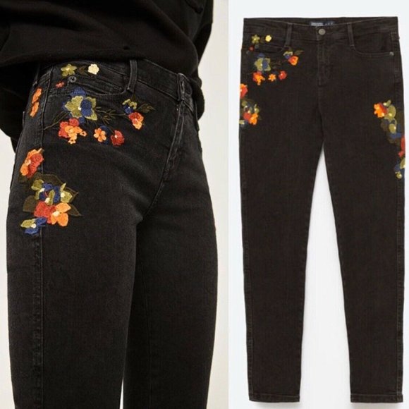 ZARA Basic Sz.4 Embroidered Floral Black Skinny Jeans